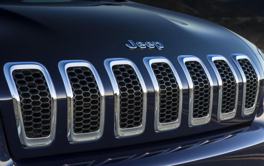  Jeep Cherokee 2014 года  (фото 14 из 88)
